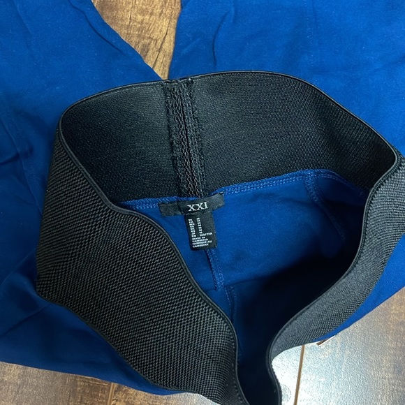 Royal Blue Leggings with ankle Zip New w/o tags M - Picture 3 of 3